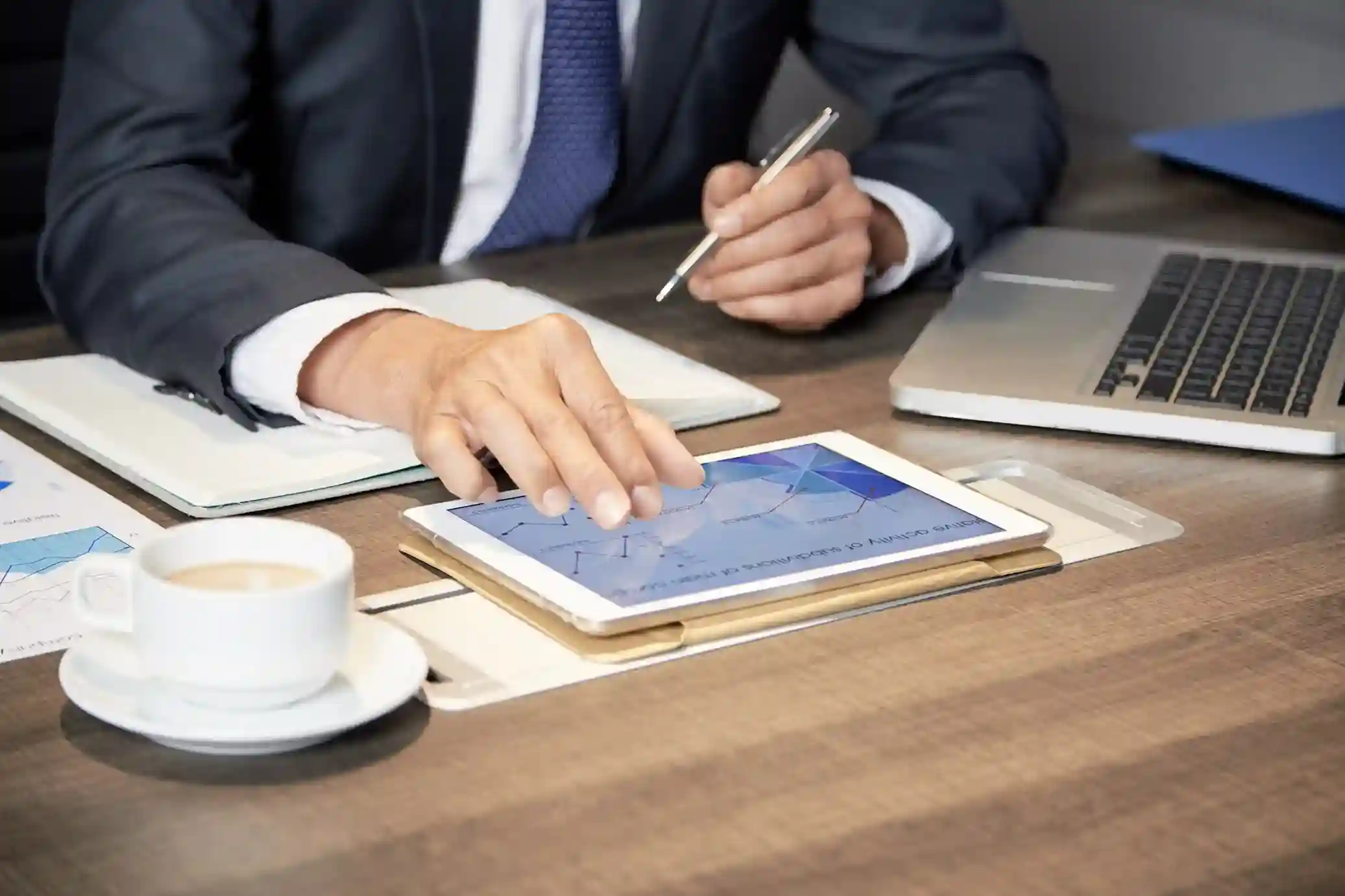 The Role of Accountants in Business Expansion and Investment Planning in Dubai