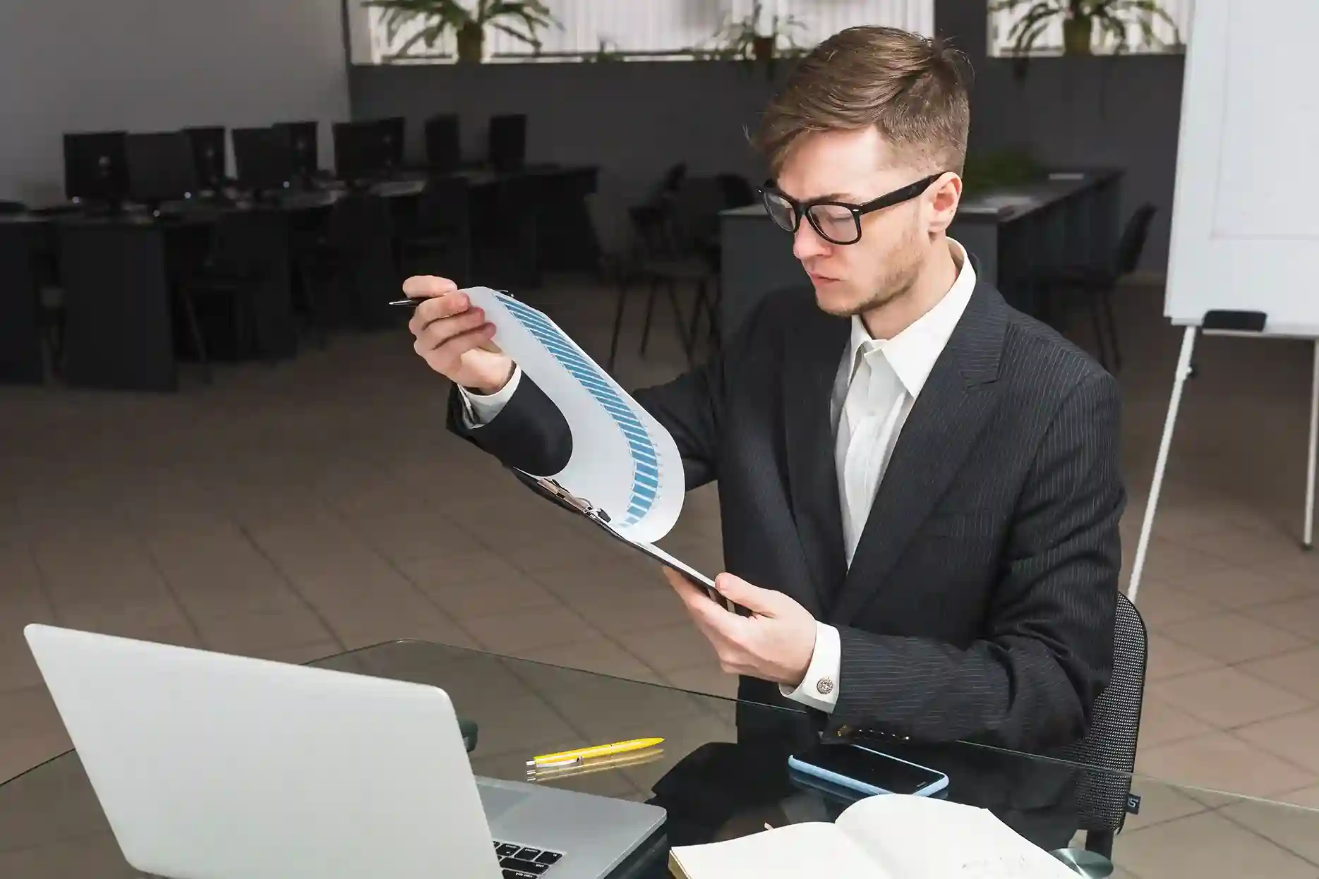 How CFOs Bridge the Gap Between Dubai Business Owners and External Auditors